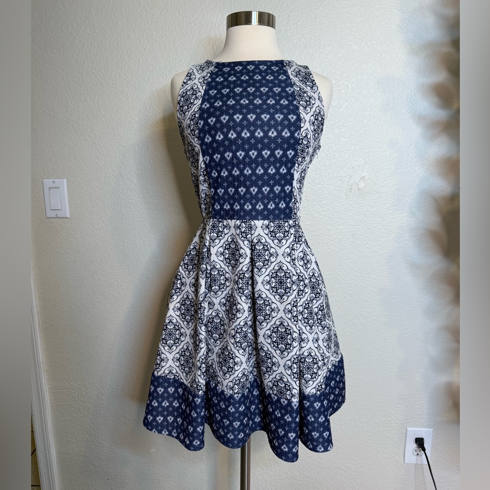 Sleeveless Pattern Dress